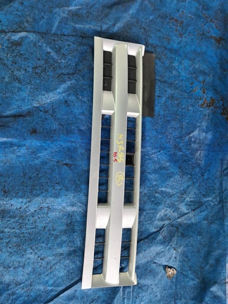 Решетка радиатора Исузу Эльф в Кызыле 228299