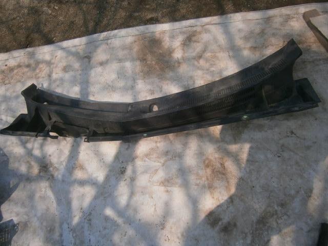 Решетка под лобовое стекло Тойота Королла Румион в Кызыле 25550
