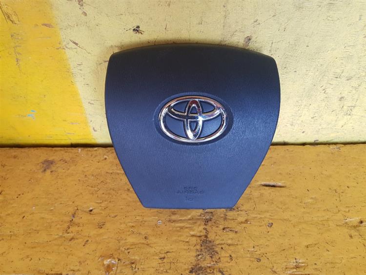 Airbag водительский Toyota Prius