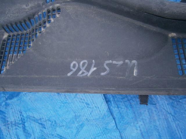 Решетка под лобовое стекло Тойота Краун в Кызыле 25698