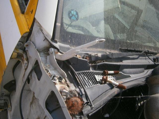 Решетка под лобовое стекло Тойота Хайлюкс Сурф в Кызыле 29486