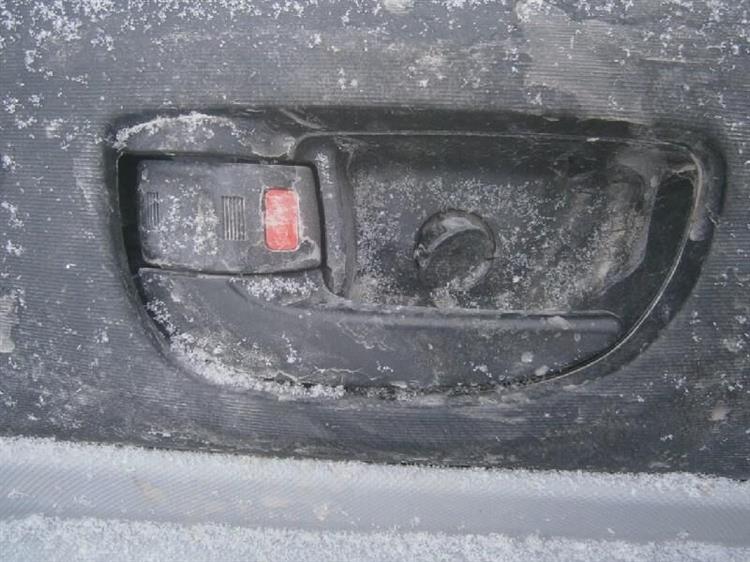 Дверь Тойота Приус в Кызыле 66101