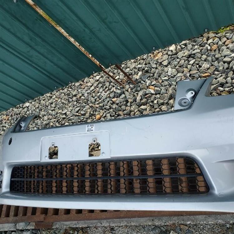 Решетка бампера Тойота Марк Х Зио в Кызыле 87546
