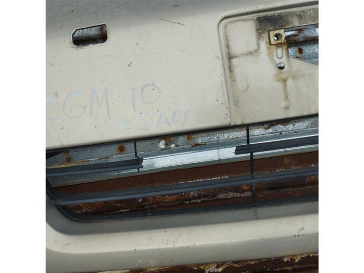 Решетка радиатора Тойота Исис в Кызыле 91579