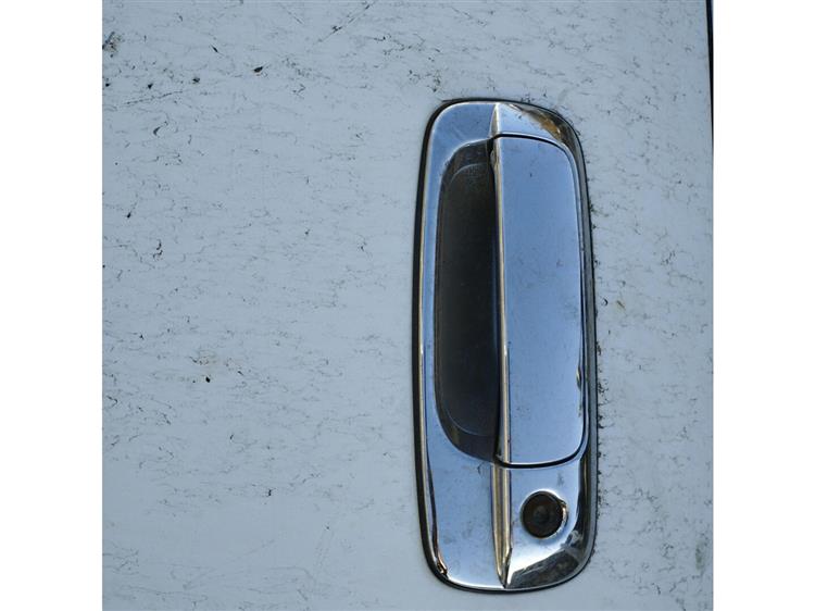 Дверь Тойота Краун в Кызыле 94144
